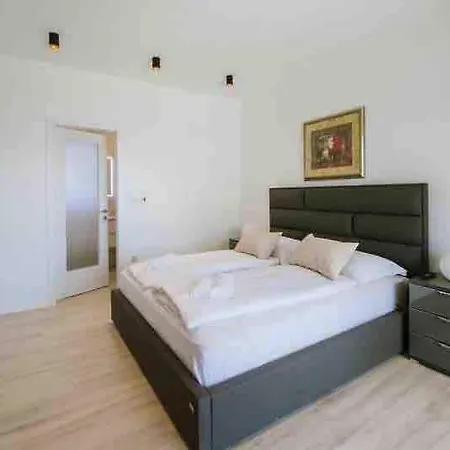 Villa Lantana - Exklusiv